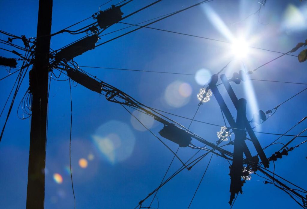Electrician electrocuted while reconnecting power cables in Lagos