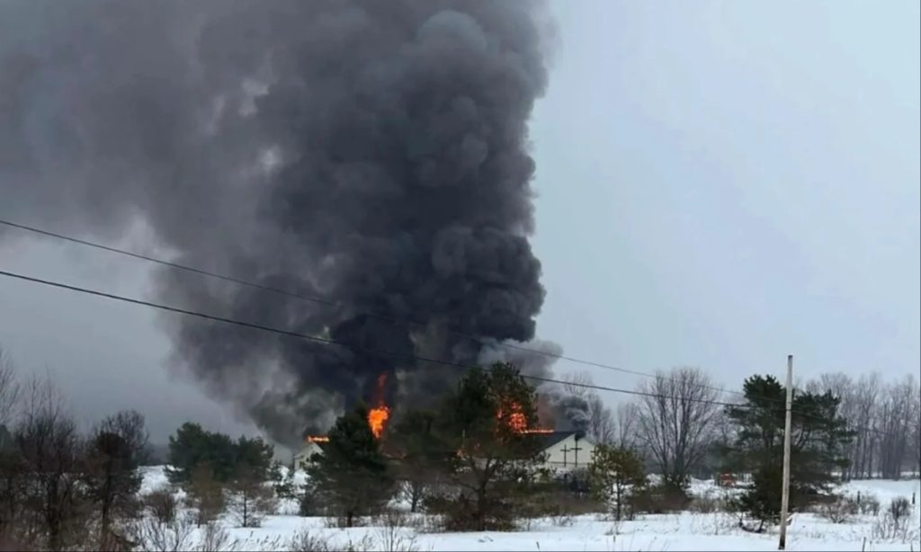Explosion rocks New York church