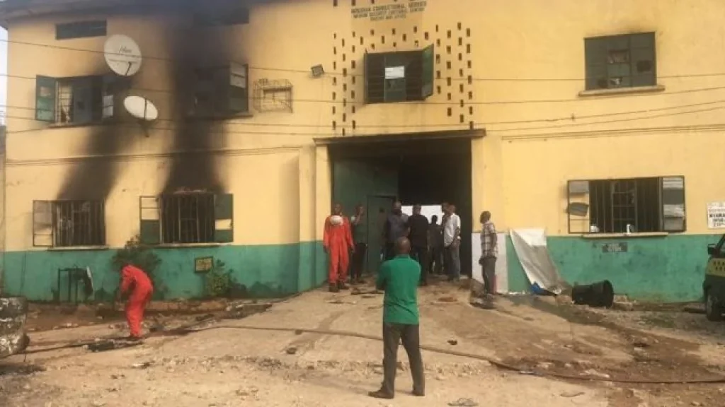 13 inmates regain freedom in 13 inmates regain freedom in Suleja custodial centre