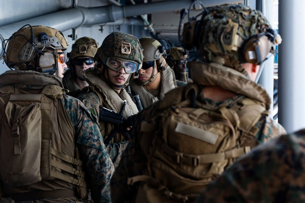 US marines arrive in Middle East as Houthis join Iran war