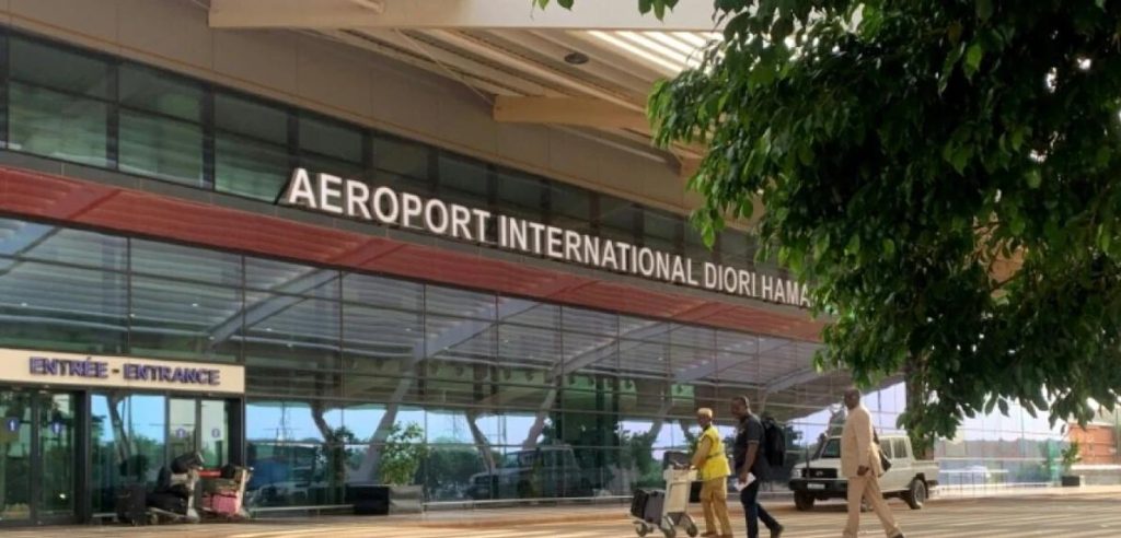 Peter Johnson: The Attack on Niamey Airport and the hidden motives of the former colonial power