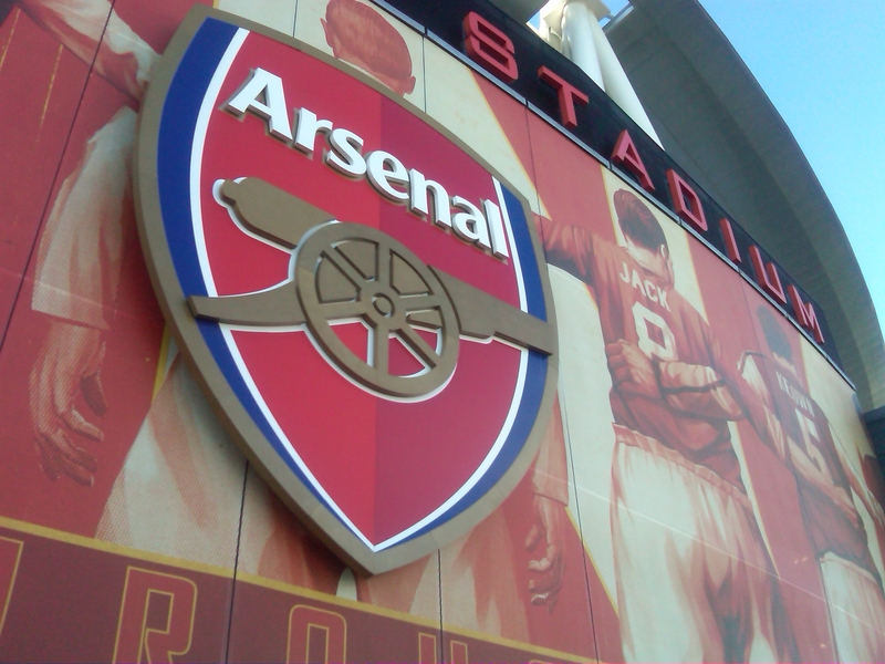 Transfer: Arsenal set to sign two Man Utd players