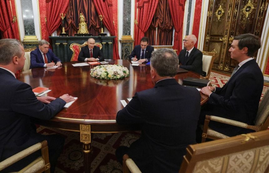 Putin meets Trump envoys as fresh Ukraine peace effort begins