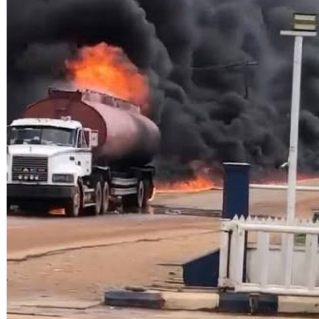 Truck conveying petrol catches fire, burns shops, vehicles in Calabar